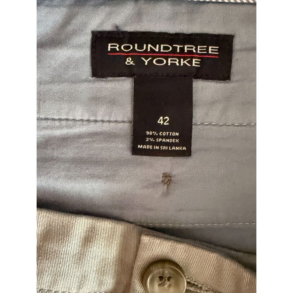 Roundtree & Yorke Men's Gray Classic Flat Front Shorts (Size 42) - Picture 5 of 8